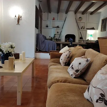 Masia Del Roc De Sant Caieta * Roda de Berà (Roda de Bará)